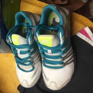 Nike shox size 7
