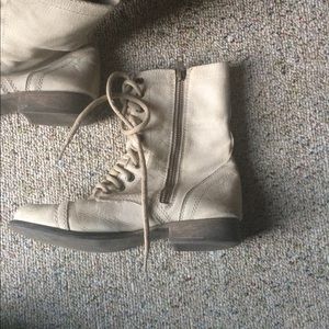 Steve Madden Shoes - Steve Madden White Leather Boots Steve Madden Shoes - Steve Madden White Leather Boots