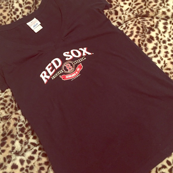 Navy Red Sox vneck!