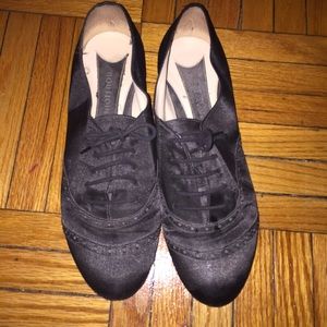 Nine West Black Satin Oxford Style Flats!