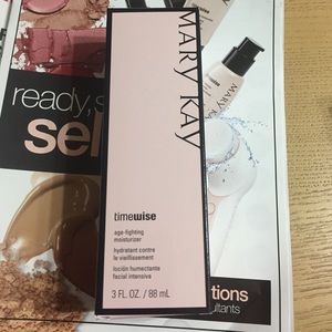 Mary Kay age fighting moisturizer hydrating 3 Floz