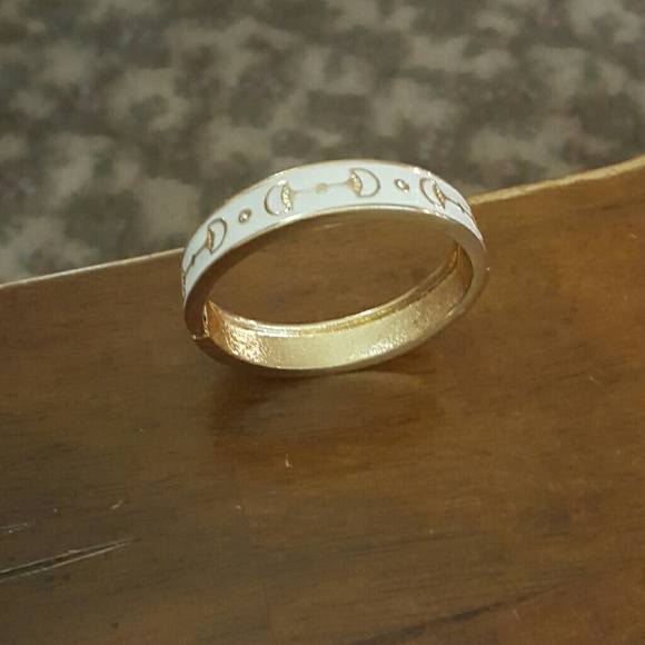 Bangle - Picture 1 of 2