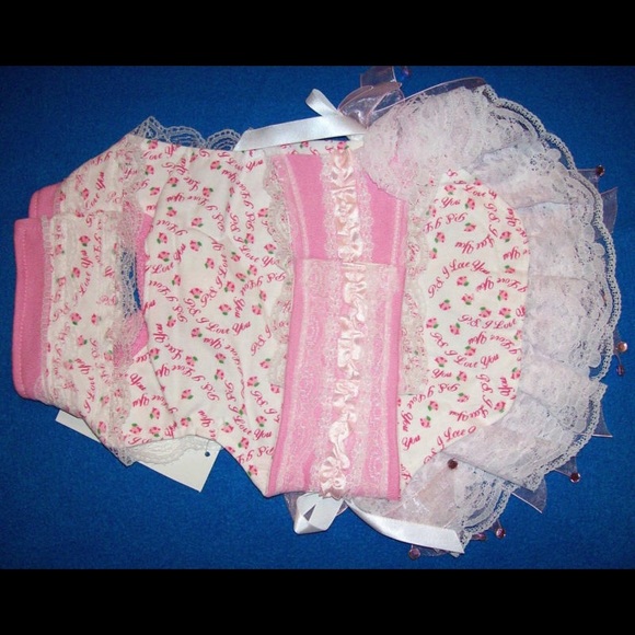 NWT dog harness dress with matching leash. - Picture 3 of 3