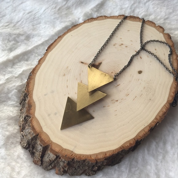 Jewelry - ❤Host Pick❤️Triple Triangle Aztec Necklace