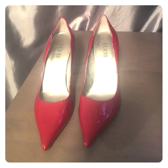 👠Guess red patten leather 👠