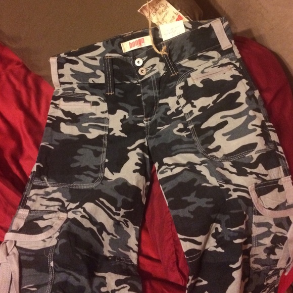 Final markdown: Never worn Bongo camouflage cargo