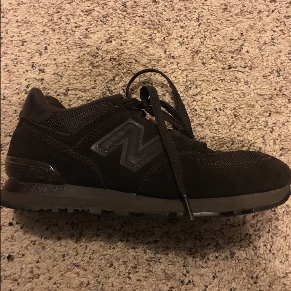 Brown new balance tennis shoes