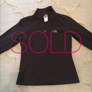 The North Face 1/4 zip pullover size S