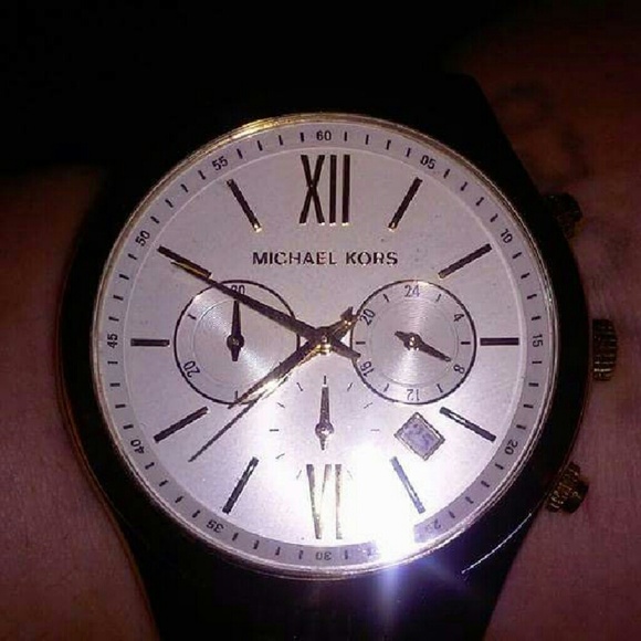 100% Michael kors watch