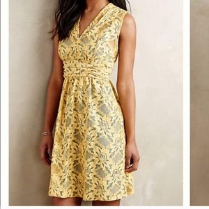 💛Anthropologie lace dress size 4 grey lining 💛