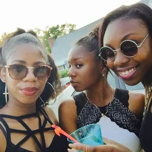 Meet your Posher, Vanessa