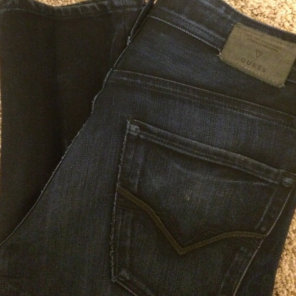 Nice dark wash jeans worn minimally - Picture 4 of 4