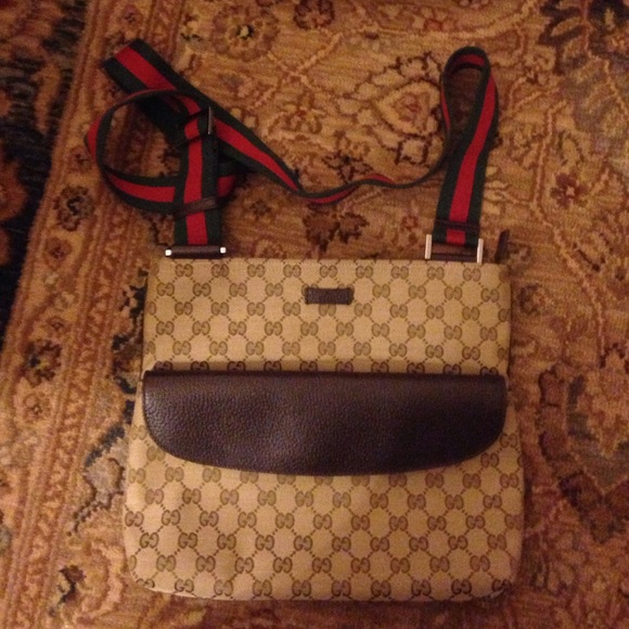 Gucci 256100 Monogram Messenger Crossbody NWOT
