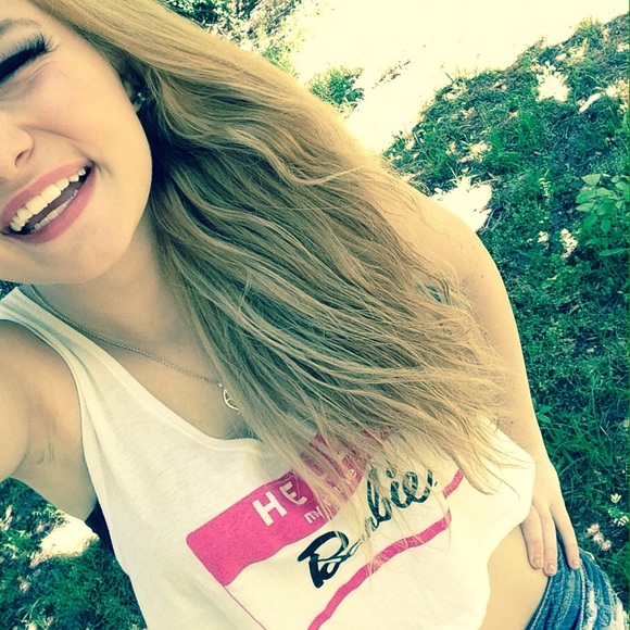 Meet your Posher, Danielle