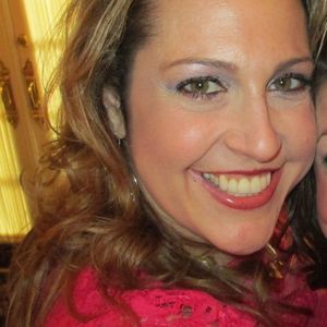 Meet your Posher, Sharona