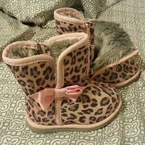 Toddler's snow boots