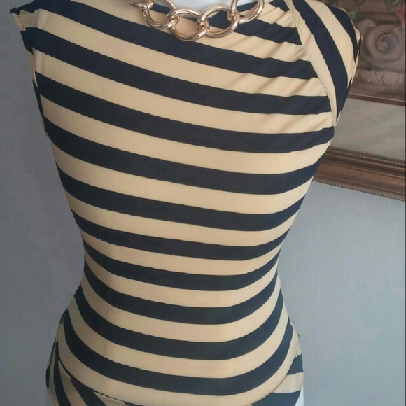 Forever 21 Blue and Cream stripped shirt - Picture 2 of 4