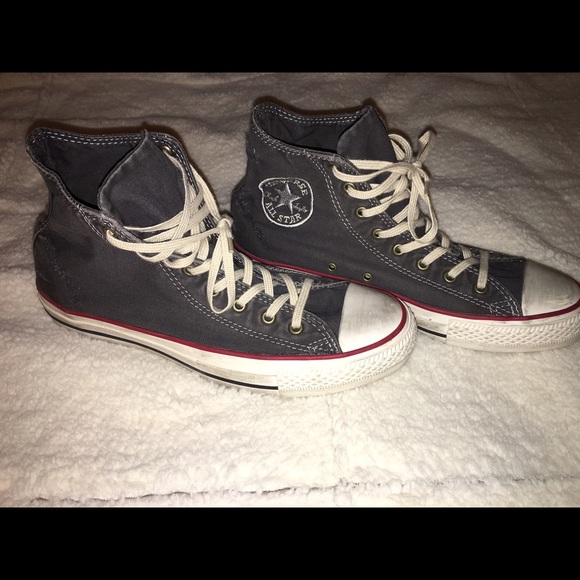 High top distressed converse
