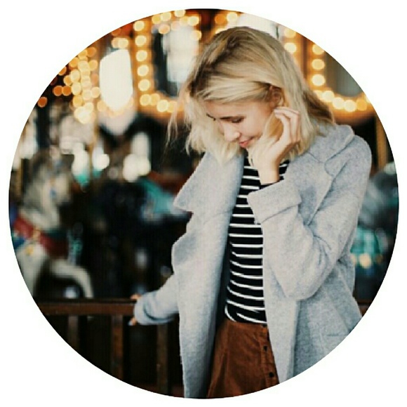 ❌ SOLD ❌ Brandy Melville May Top NWOT - Picture 2 of 4