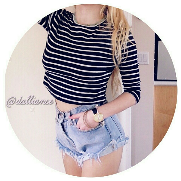 ❌ SOLD ❌ Brandy Melville May Top NWOT - Picture 4 of 4