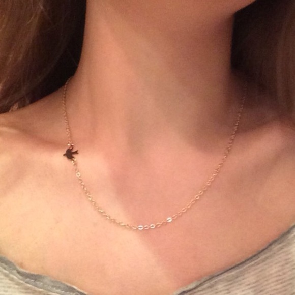 ✨FLASH SALE✨ Minimalist Bird Necklace - Picture 2 of 3