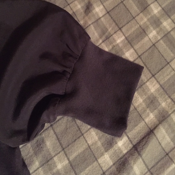 Limited top - Picture 3 of 3