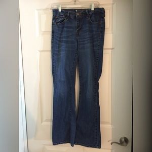 Levi's medium wash size 8 short