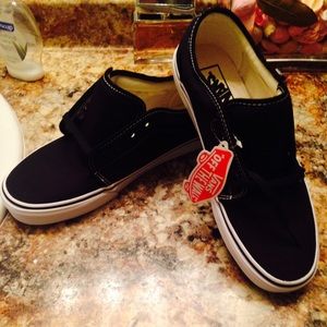 Men's vans brand new never been worn.