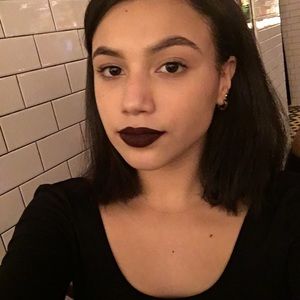 Meet your Posher, Yumeily