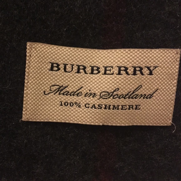 Cashmere Burberry scarf