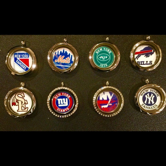 Free Logo Plate with purchase of locket - Picture 3 of 3