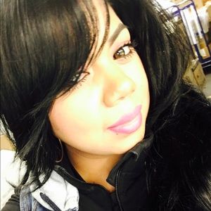 Meet your Posher, Karina