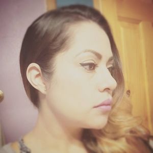 Meet your Posher, Claudia