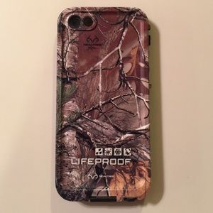 BARELY USED 5/5s Realtree Lifeproof case🍃🍂