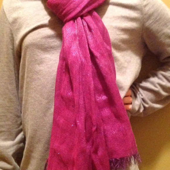 Magenta sparkle scarf