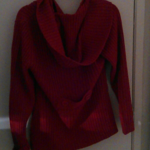 Sweater - Picture 2 of 3