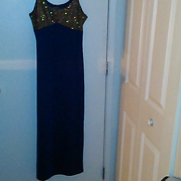 Dress - Picture 2 of 3