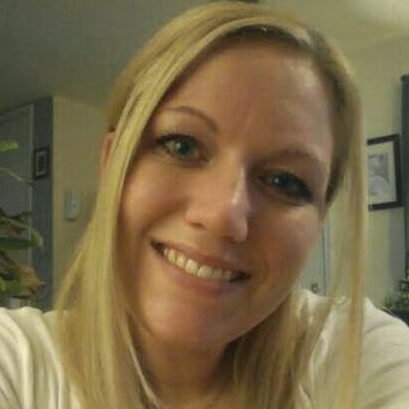 Meet your Posher, Carrie