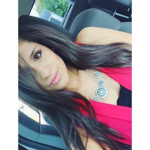 Meet your posher! 💕