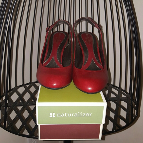 Naturalizer Shoes - Naturalizer Red pumps 8 Wide
