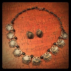 Classic vintage Thai (Siam) necklace & earring set