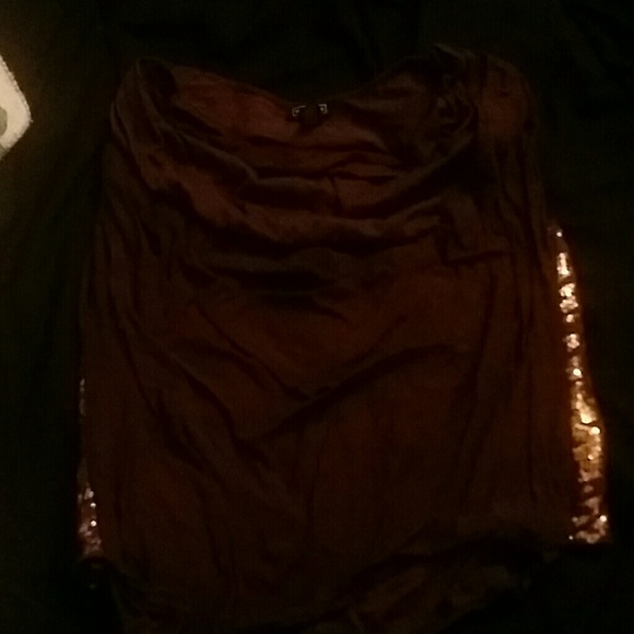 Brown sleeveless shirt