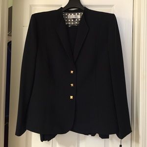 Navy Tahari Skirt Suit. Size 16.