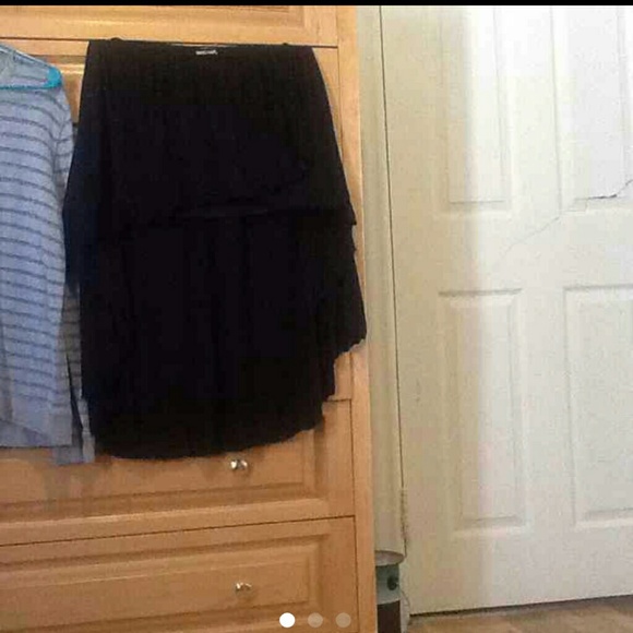 Black high low skirt - Picture 1 of 3