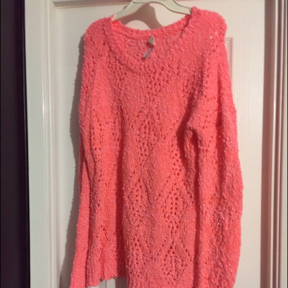 Coral sweater. Not itchy! - Picture 1 of 1