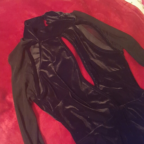 Beautiful dress!! - Picture 3 of 4