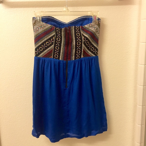 Beautiful embroidered mini from Urban Outfitters - Picture 2 of 4