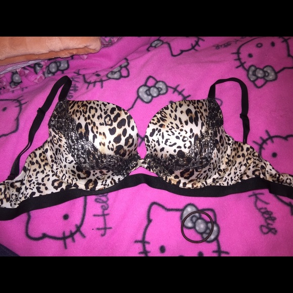 Victoria's Secret push up 32DD