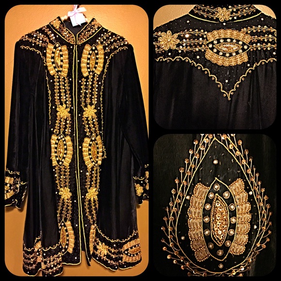 Parisian black velvet and gold sequins opera coat - Picture 2 of 4