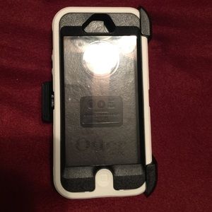 IPhone 5/5s White Otter Box